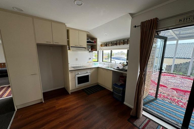 Photo of property in 13 Blueridge Close, Sunnyvale, Auckland, 0612