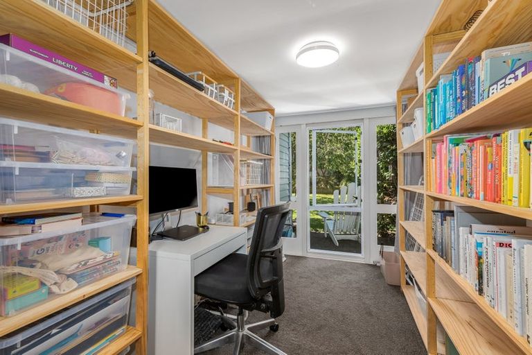 Photo of property in 4 Totara Street, Eastbourne, Lower Hutt, 5013