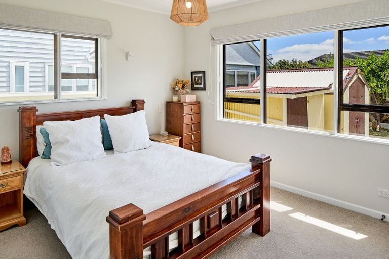 Photo of property in 33 Haig Street, Waterloo, Lower Hutt, 5011