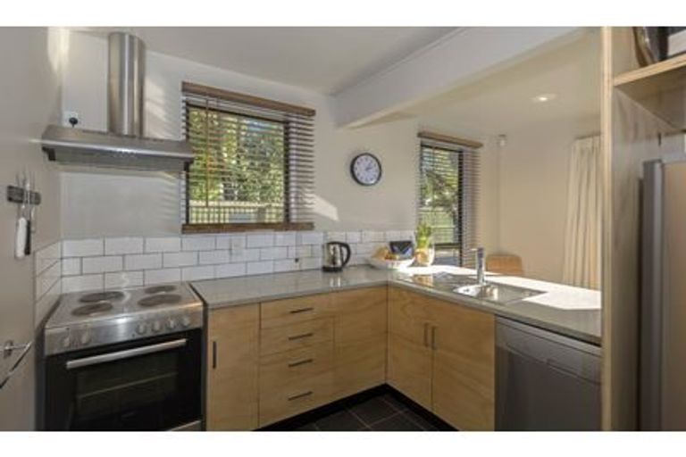 Photo of property in 3/198 Greers Road, Bryndwr, Christchurch, 8053