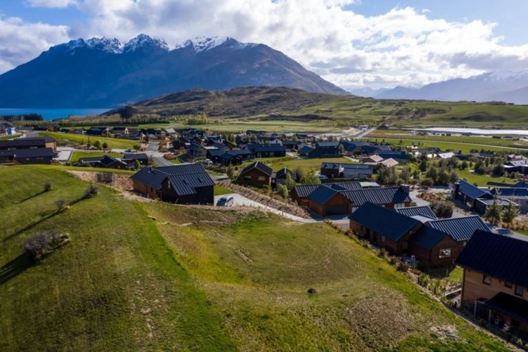Photo of property in 6b Kinross Lane, Jacks Point, Queenstown, 9371