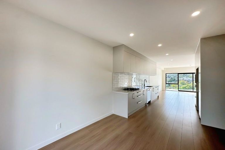 Photo of property in 6/28 Ludlow Terrace, Totara Vale, Auckland, 0627