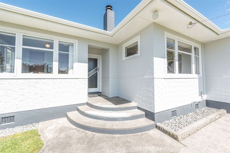 Photo of property in 39 Wikitoria Road, Putiki, Whanganui, 4501