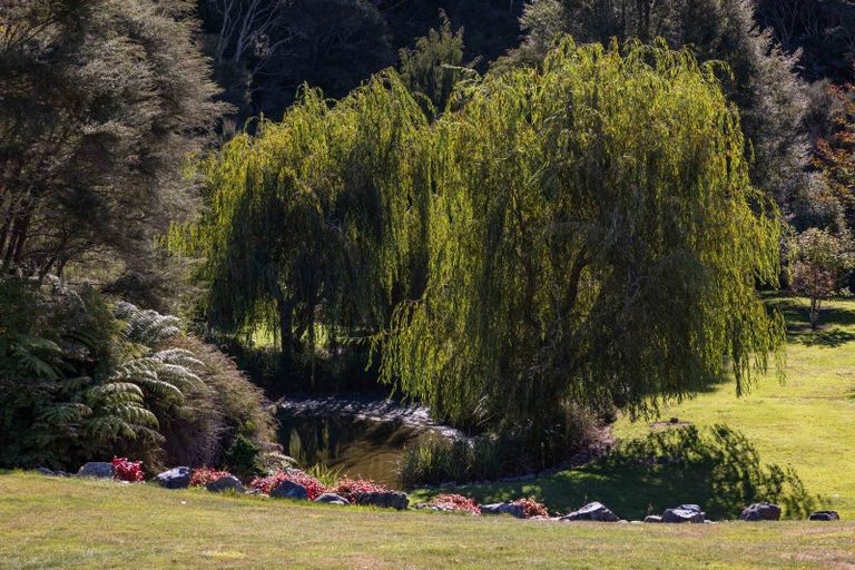 Photo of property in 274 Polson Hill Drive, Aokautere, Palmerston North, 4471