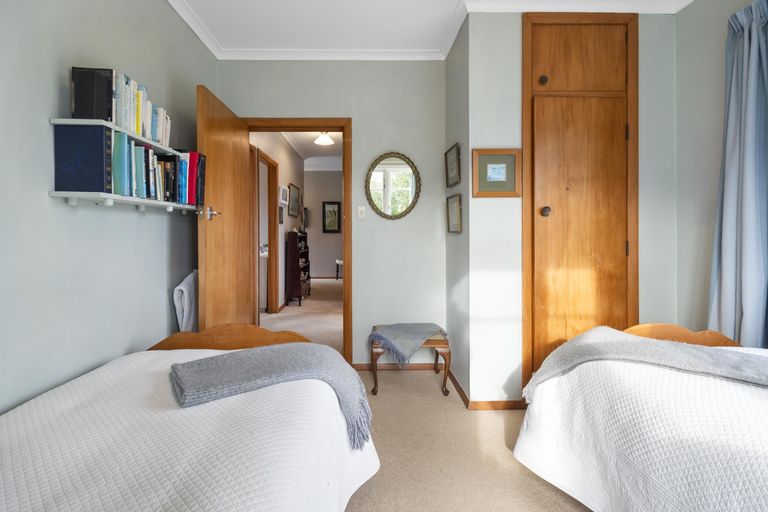 Photo of property in 5 Epsom Road, Hokowhitu, Palmerston North, 4410