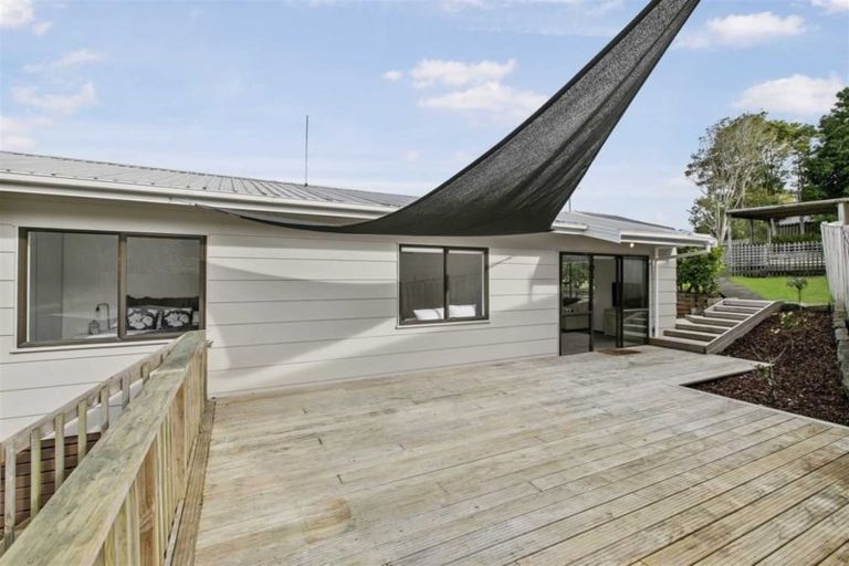 Photo of property in 1/95 Hobsonville Road, West Harbour, Auckland, 0618