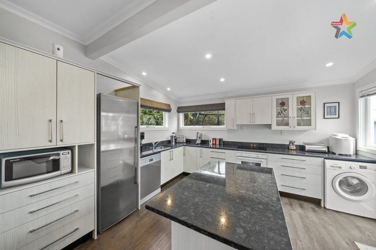 Photo of property in 30 Beaumont Avenue, Alicetown, Lower Hutt, 5010