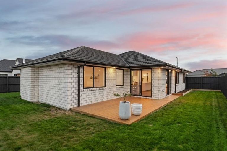 Photo of property in 5 Hoffman Street, Marshland, Christchurch, 8083