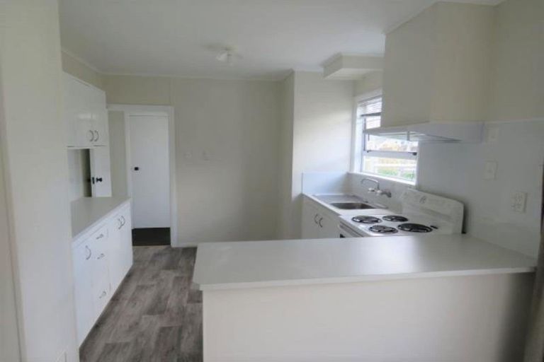 Photo of property in 34 Cook Street, Marfell, New Plymouth, 4310