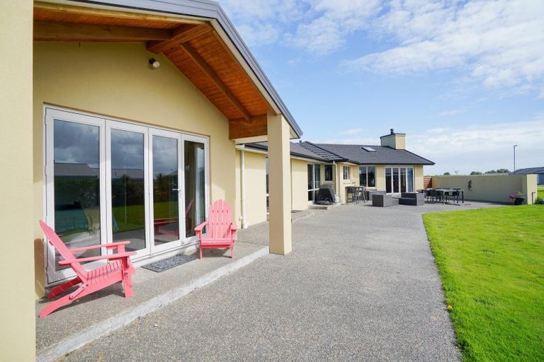 Photo of property in 3 Court Of Ascot, Seaward Bush, Invercargill, 9812