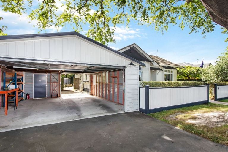Photo of property in 16 Massey Crescent, St Albans, Christchurch, 8014