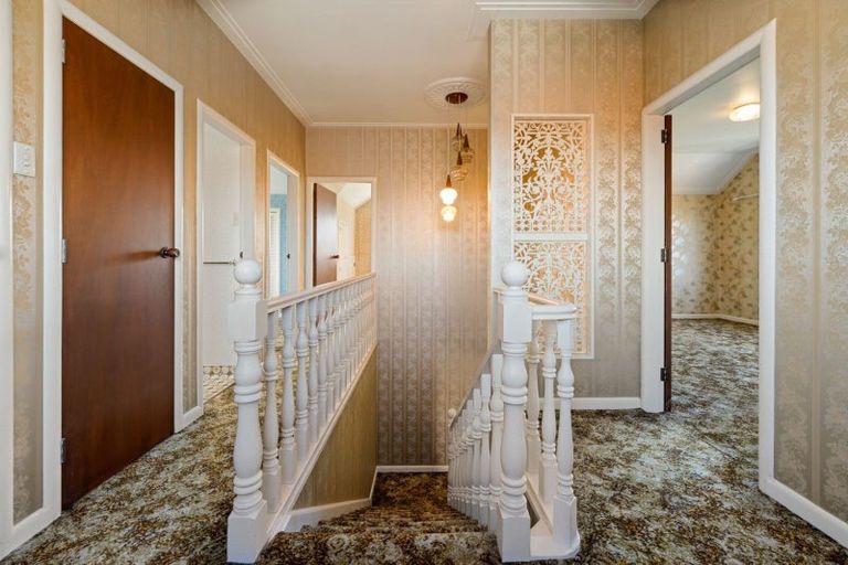 Photo of property in 52 Forest Lake Road, Forest Lake, Hamilton, 3200