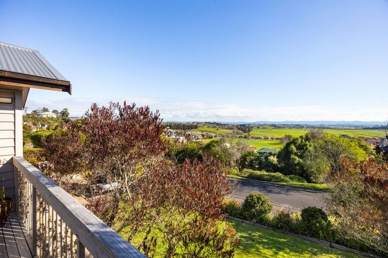 Photo of property in 20 Tironui Terrace, Western Heights, Hamilton, 3200