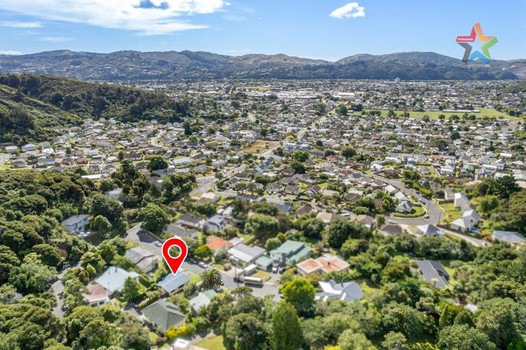 Photo of property in 10 Crawford Grove, Naenae, Lower Hutt, 5011