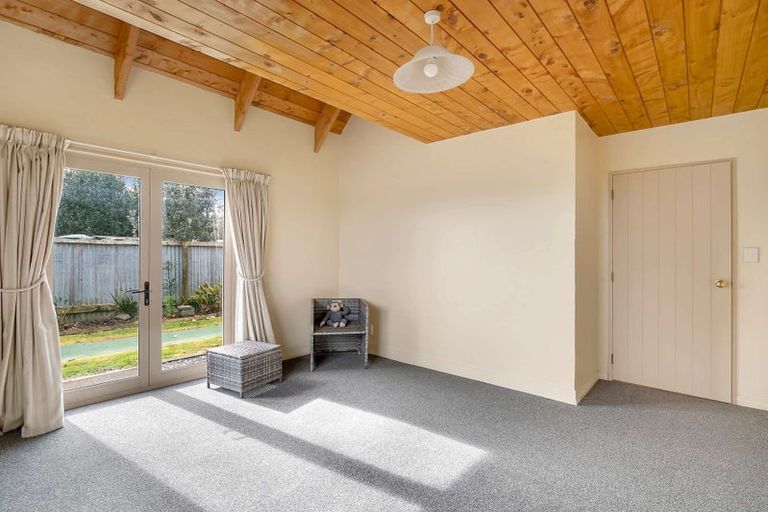 Photo of property in 8 Rosedale Place, Levin, 5510