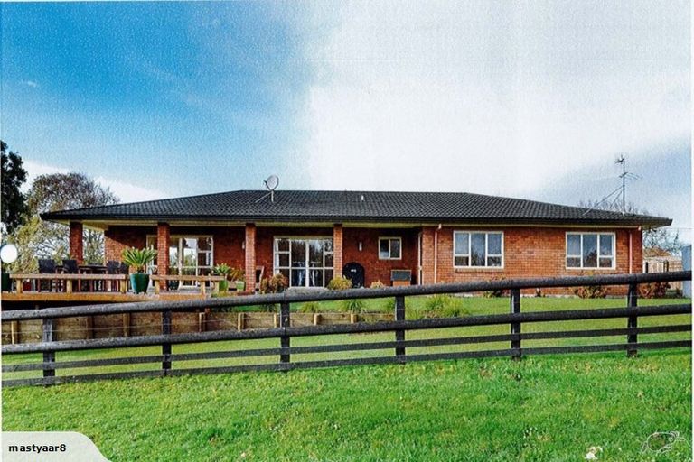 Photo of property in 67 Riverhead Road, Kumeu, 0810