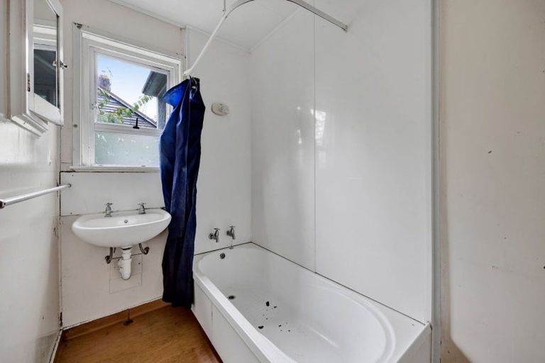 Photo of property in 6 Mill Road, New Plymouth, 4310