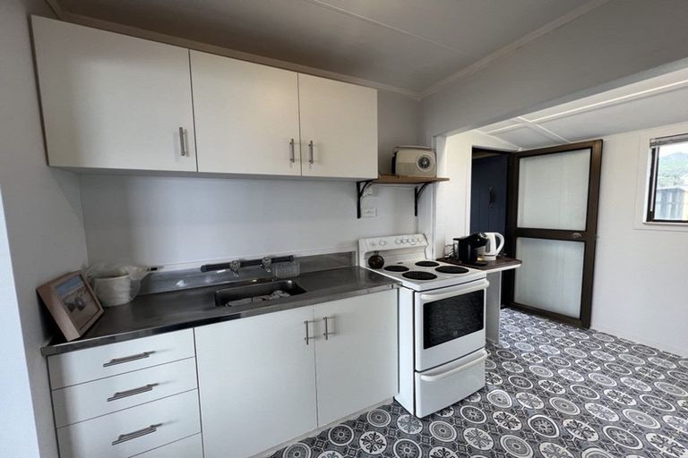 Photo of property in 11a Beach Road, Mokau, 4376