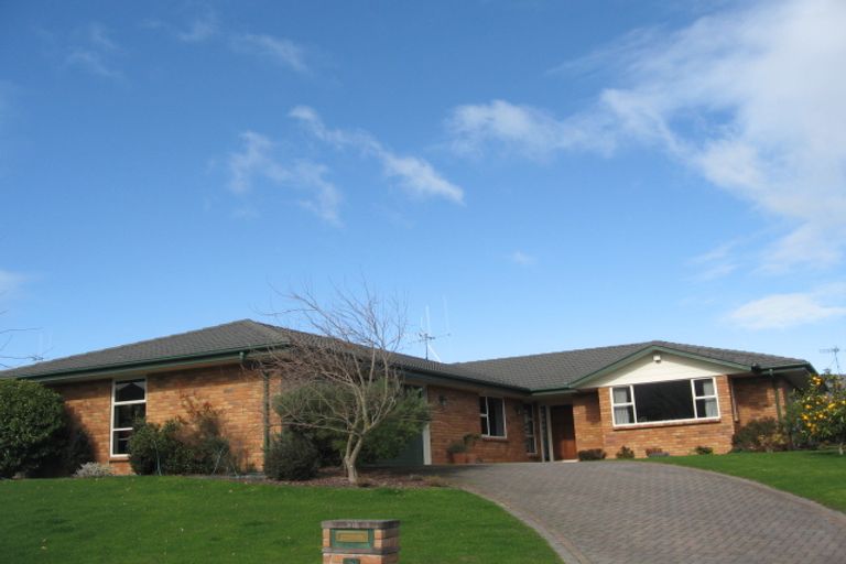 Photo of property in 8 Flora Way, Rototuna, Hamilton, 3210