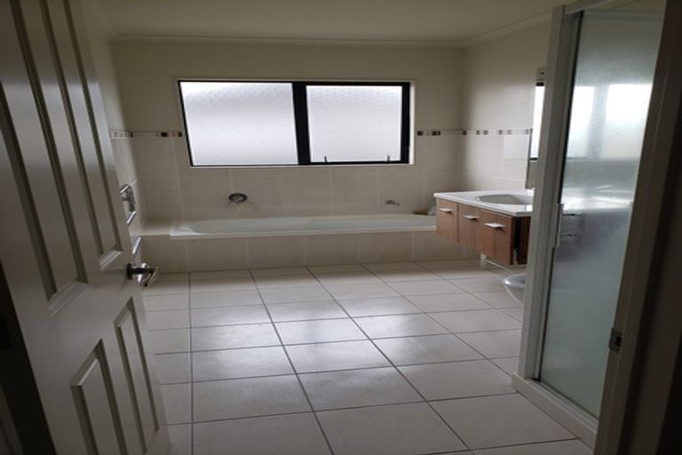 Photo of property in 21 Plantation Avenue, Flat Bush, Auckland, 2016