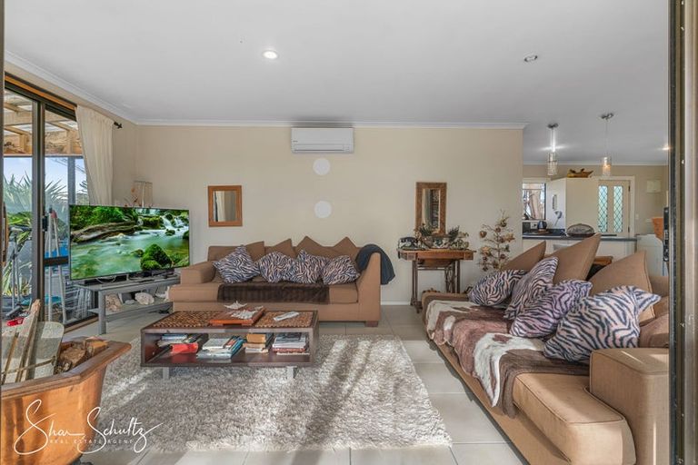 Photo of property in 800 Bickerstaffe Road, Maungaturoto, 0587