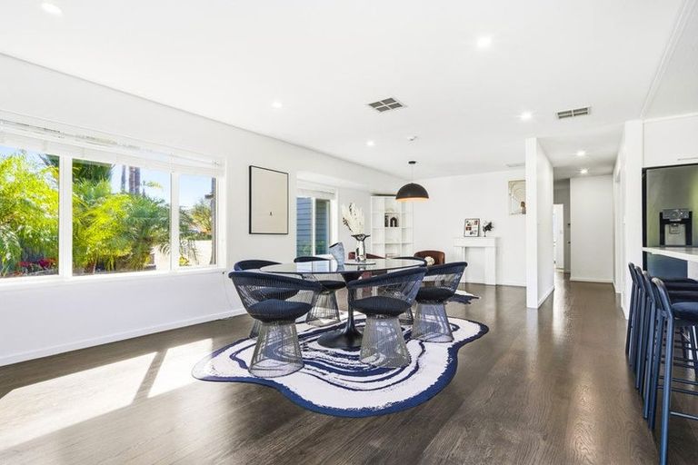 Photo of property in 14 Landing Drive, Albany, Auckland, 0632