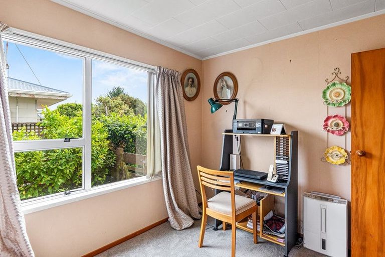 Photo of property in 3 Sharda Grove, Paraparaumu Beach, Paraparaumu, 5032