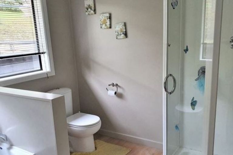 Photo of property in 6 Ormrod Grove, Riverstone Terraces, Upper Hutt, 5018