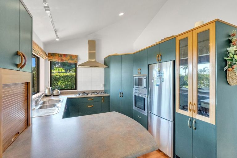 Photo of property in 13 Taipa View Road, Taipa, 0483