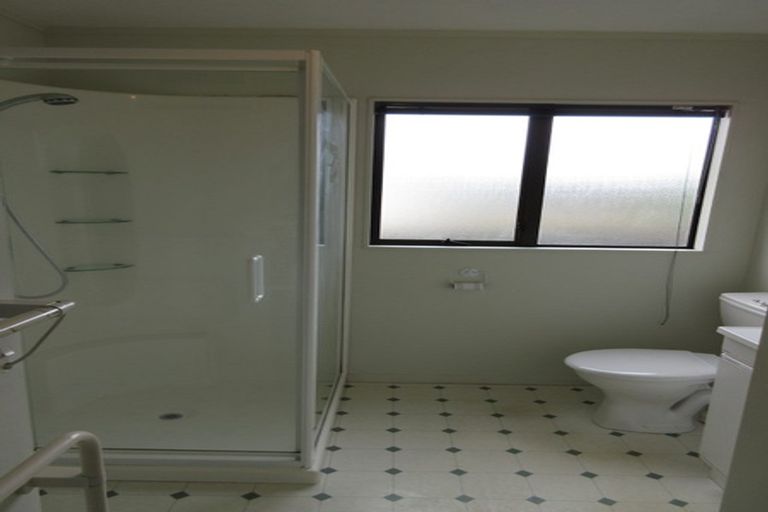 Photo of property in 2 Eatwell Avenue, Paraparaumu Beach, Paraparaumu, 5032