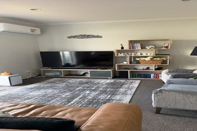 Photo of property in Tuscany Towers, 54/1 Ambrico Place, New Lynn, Auckland, 0600