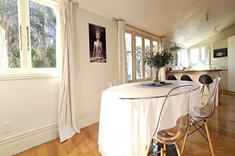 Photo of property in 106 Calliope Road, Stanley Point, Auckland, 0624