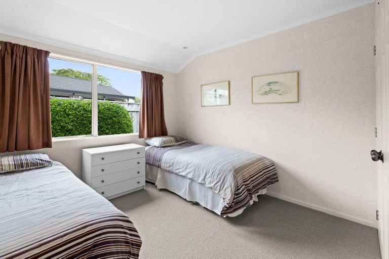Photo of property in 11 Kingsgate Row, Havelock North, 4130