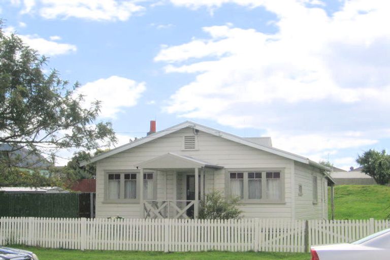 Photo of property in 12 Matai Street, Mount Maunganui, 3116