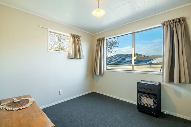 Photo of property in 62 Finlayson Avenue, Clendon Park, Auckland, 2103