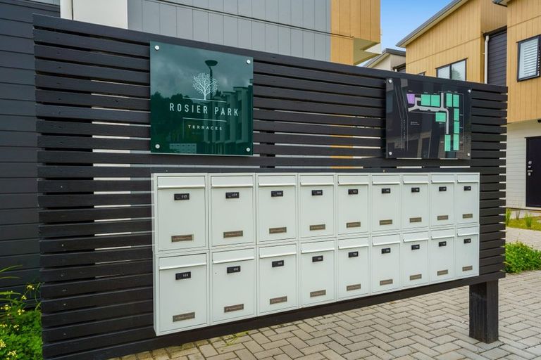 Photo of property in 41 Morihana Close, Glen Eden, Auckland, 0602