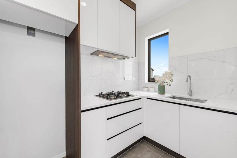 Photo of property in 48 Emerald Avenue, Rosehill, Papakura, 2113