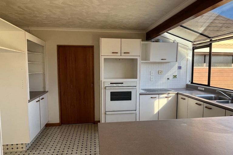 Photo of property in 9a Phoenix Avenue, Hokowhitu, Palmerston North, 4410