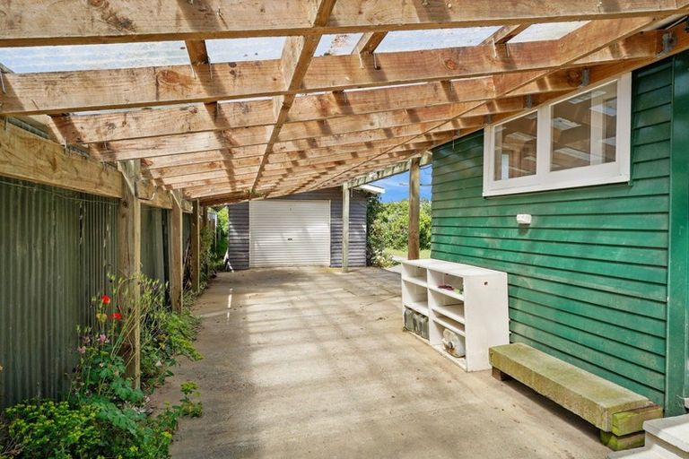Photo of property in 103 Atkinson Avenue, Otaki Beach, Otaki, 5512