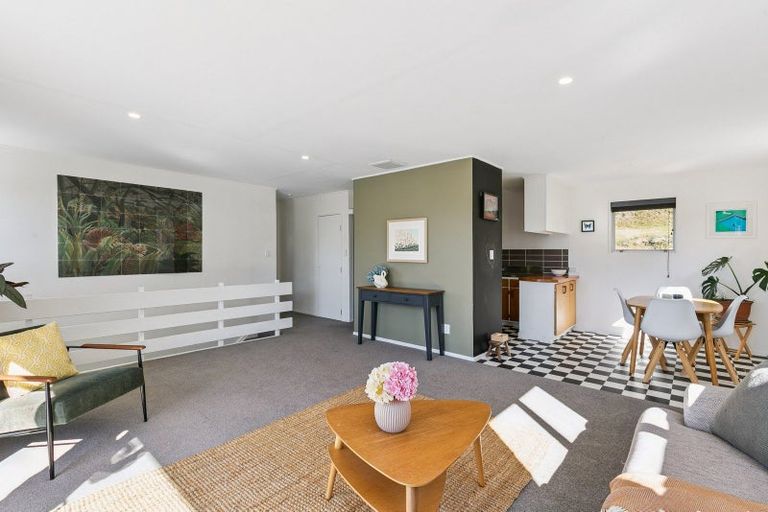 Photo of property in 5 Waitaha Way, Houghton Bay, Wellington, 6023