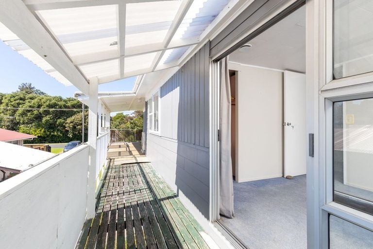 Photo of property in 27 Leslie Street, Waitara, 4320