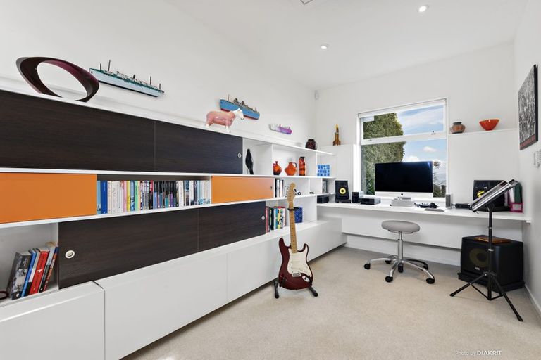 Photo of property in 102 Mitchell Street, Brooklyn, Wellington, 6021