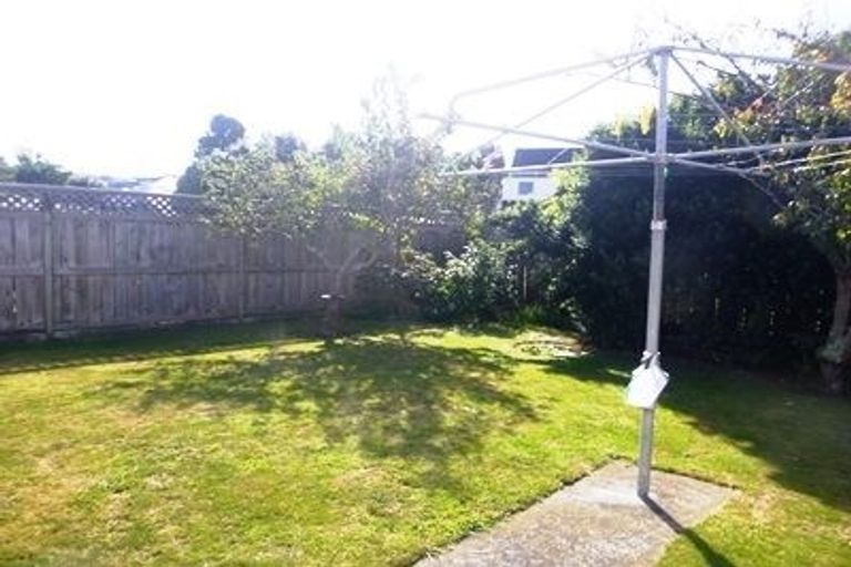 Photo of property in 27 Montague Street, Alicetown, Lower Hutt, 5010