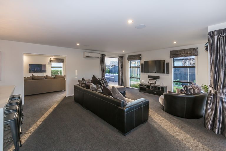 Photo of property in 41 Te Whenu Crescent, Marshland, Christchurch, 8083