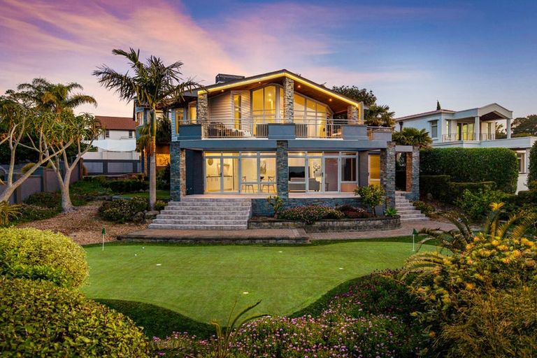 Photo of property in 1 Centennial Place, Campbells Bay, Auckland, 0630