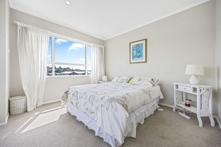 Photo of property in 37 Sanremo Lane, Stanmore Bay, Whangaparaoa, 0932
