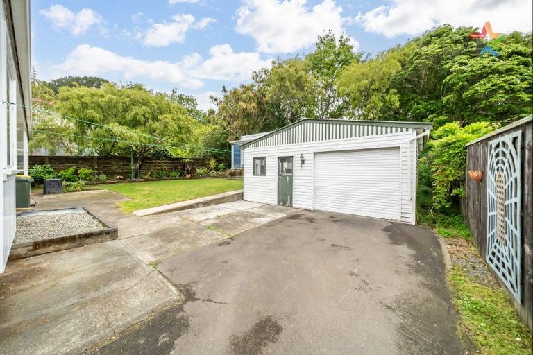 Photo of property in 12 Dalton Grove, Stokes Valley, Lower Hutt, 5019