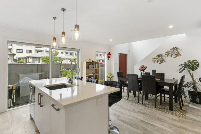 Photo of property in 26 Bluff Road, Kenepuru, Porirua, 5022