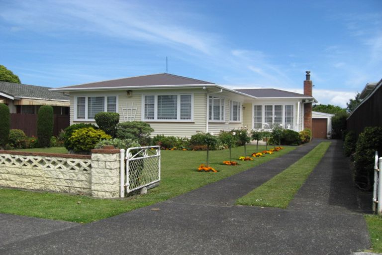 Photo of property in 53 Mckenzie Road, Mangere Bridge, Auckland, 2022