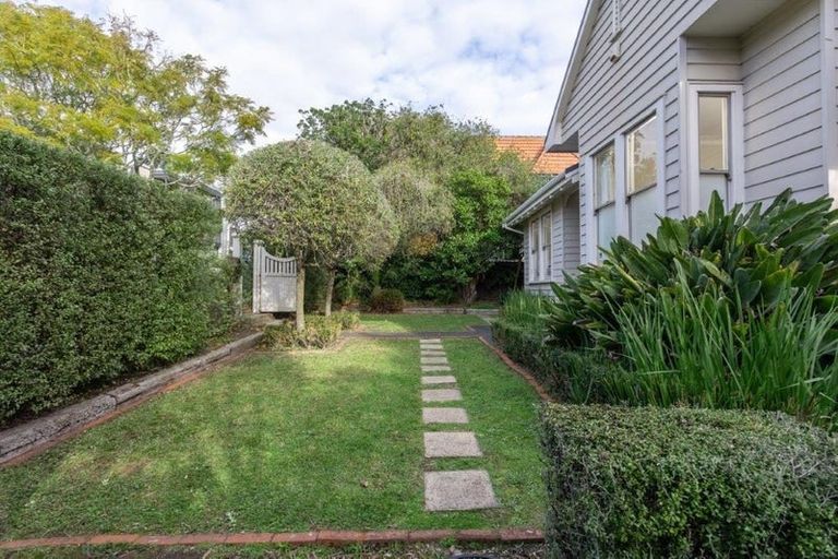 Photo of property in 4 Hamilton Road, Herne Bay, Auckland, 1011